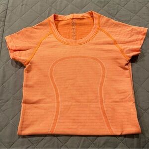 lululemon athletica Swiftly Tech Short-Sleeve Shirt size 2 orange